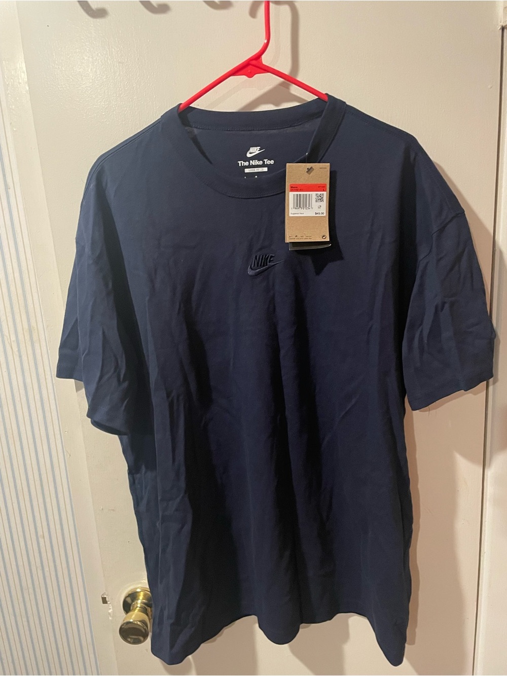 Nike Sportswear Premium Essentials T-Shirt Size Large